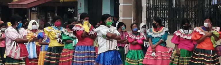 Muchos países de América Latina han alcanzado sus récords de contagios y muertes diarias en los últimos días.