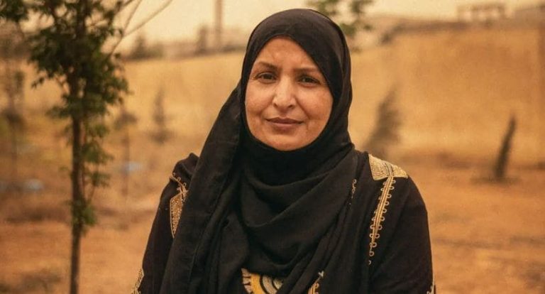 Samia acude a consultas psicológicas en un centro sanitario a las afueras de Hasaka apoyado por Médicos del Mundo comprimida landing web