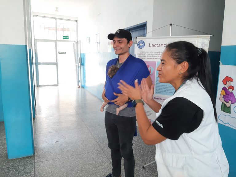 Trabajamos junto a líderes y lideresas comunitarias y personal de salud público en sensibilización y formaciones sobre lactancia materna en Venezuela