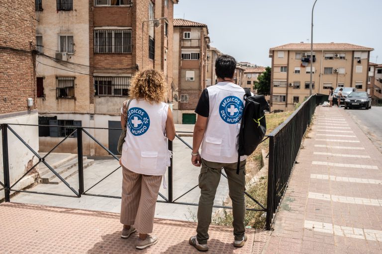 La financiación procedente de la X Solidaria cuando declaras tus impuestos impulsa programas de Médicos del Mundo en salud, inclusión y atención comunitaria.