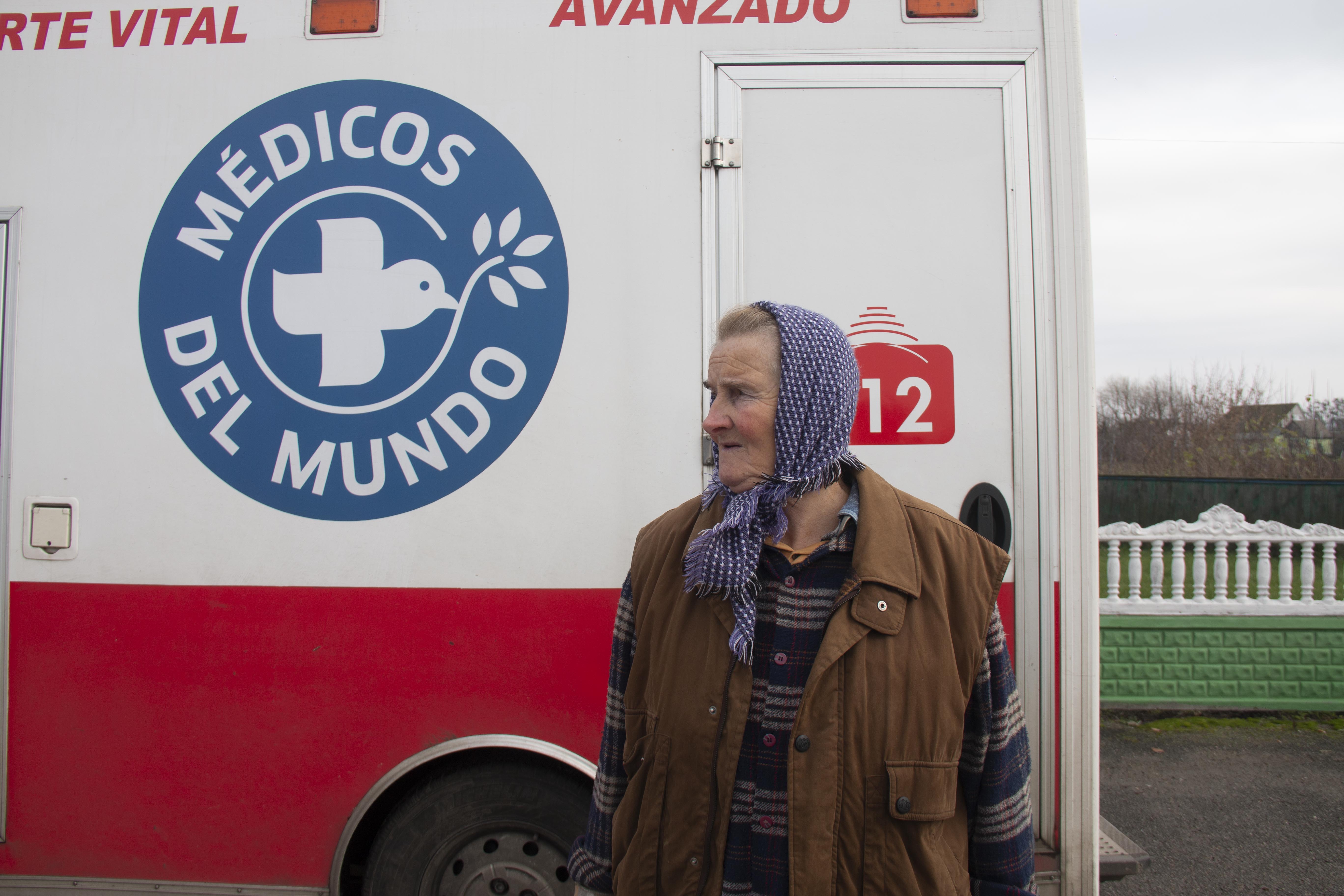 Médicos del Mundo frente a un ambulatorio atacado en Irpin, Ucrania. Pietro Chekal/ Médicos del Mundo 