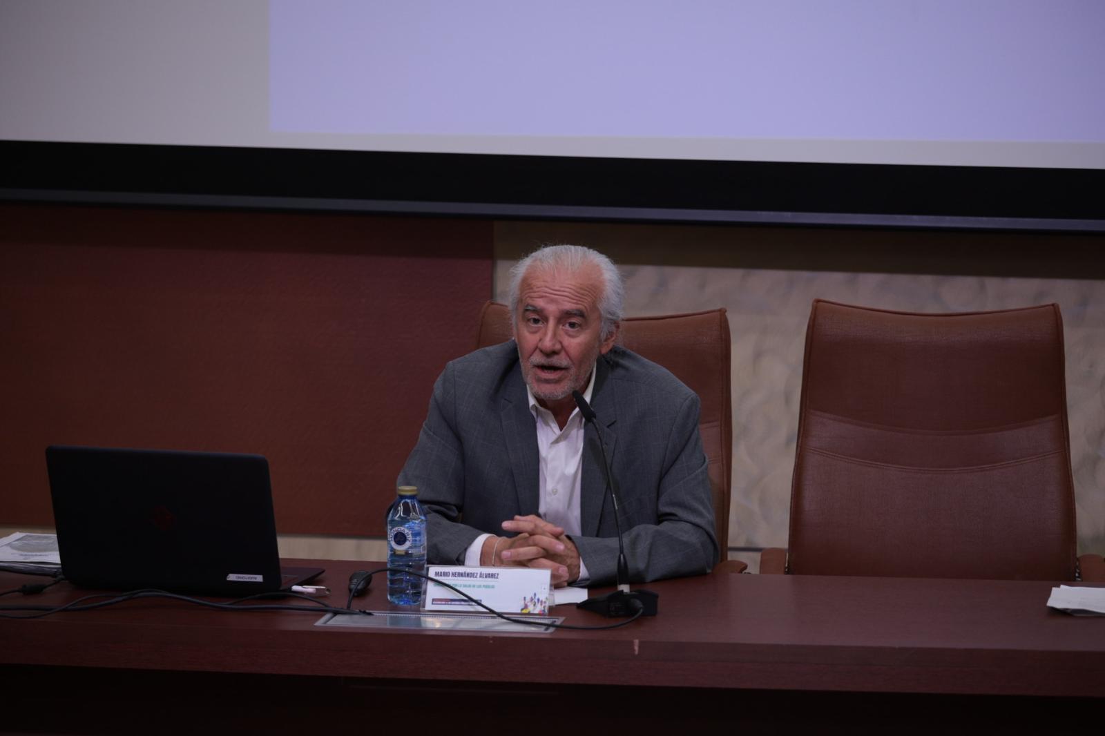 Mario Hernández Álvarez, del Movimiento por la Salud de los Pueblos, en el II Congreso de Accesibilidad a los Sistemas Públicos de Salud.