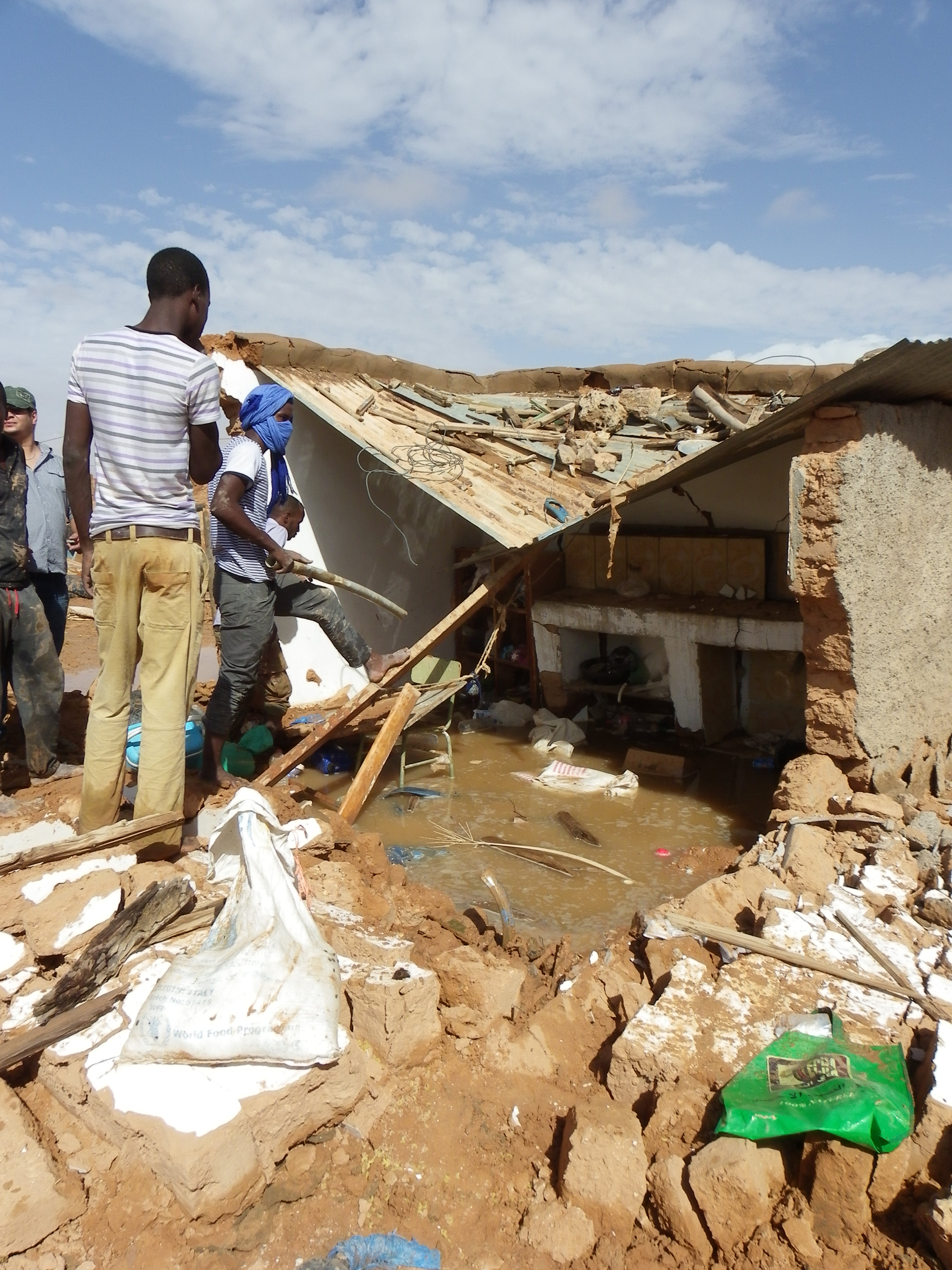 Casa Destruida Tras Ls Inundaciones De Mediados De Octubre En La Wilaya De Auserd - MdM España