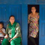 La familia de Aruna, en Nepal, tras el terremoto del día 25 de abril de 2015